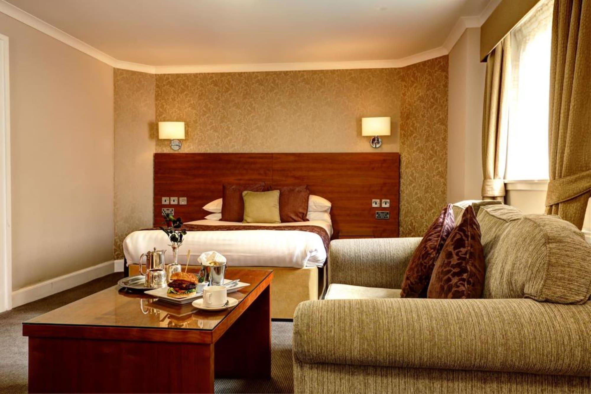Golden Lion Hotel Stirling Esterno foto