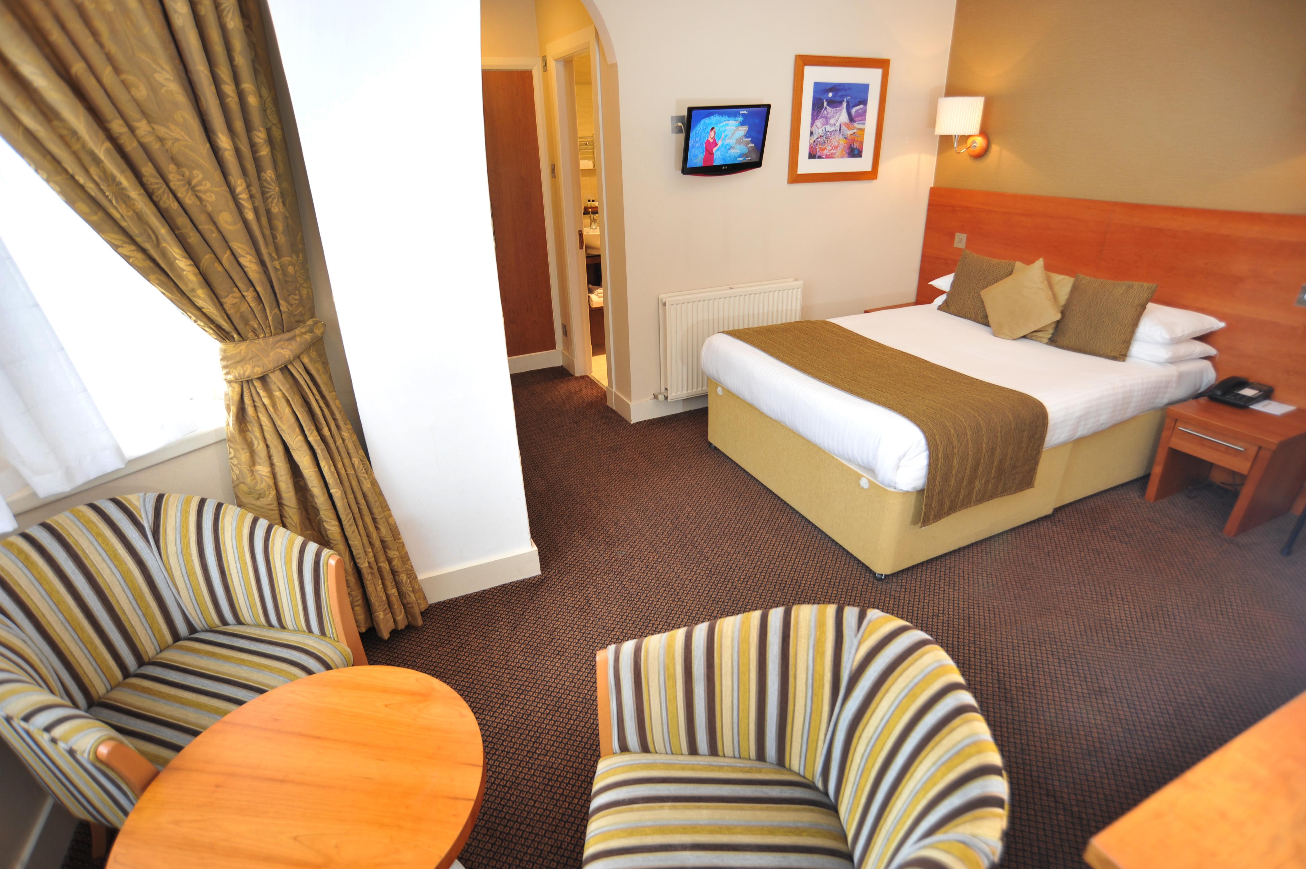 Golden Lion Hotel Stirling Esterno foto