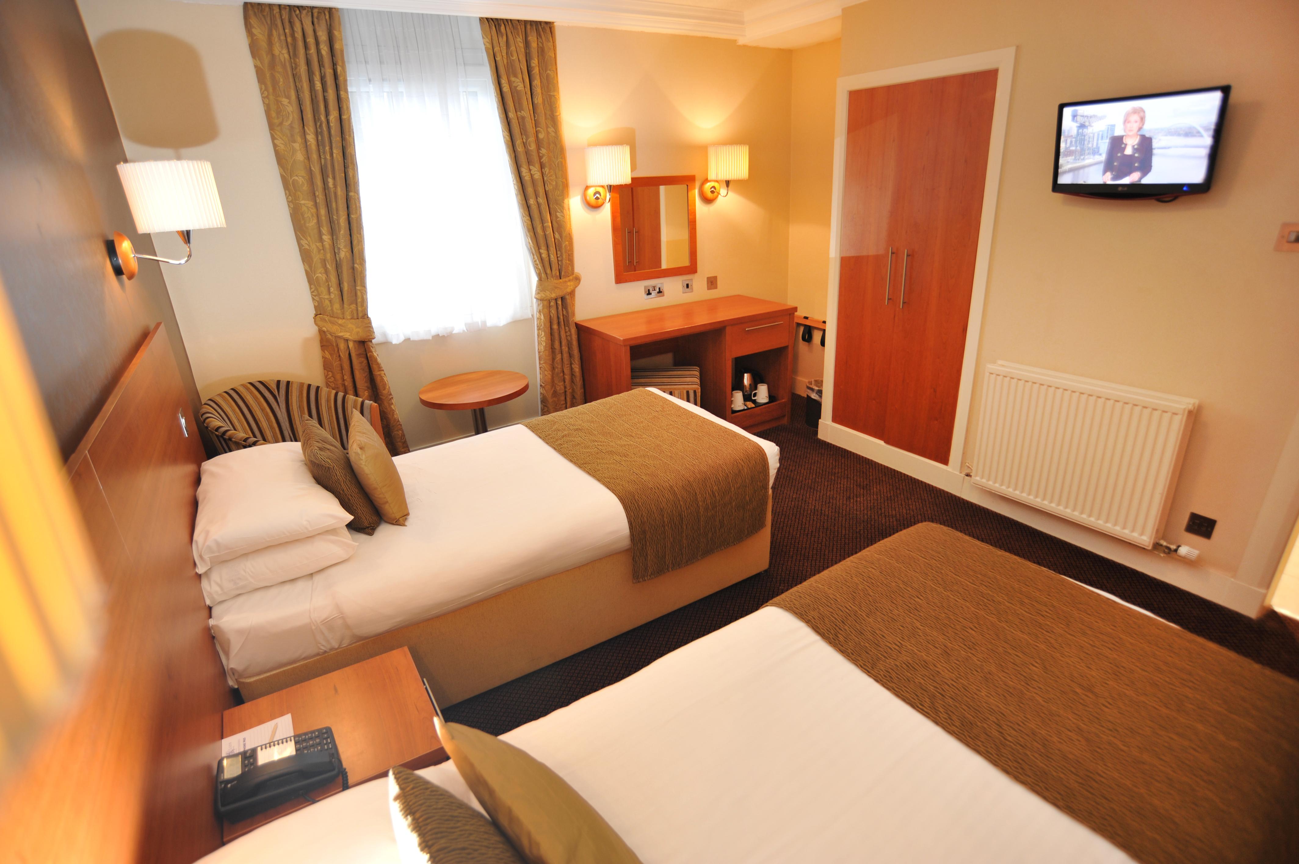 Golden Lion Hotel Stirling Esterno foto