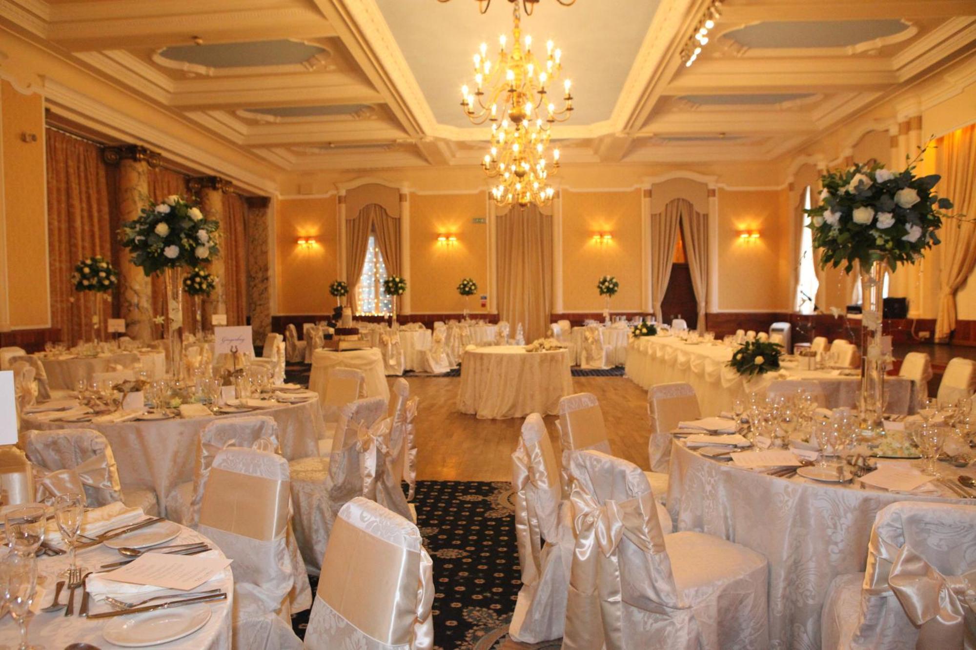 Golden Lion Hotel Stirling Esterno foto